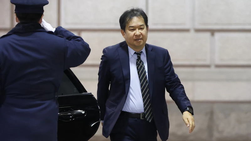 足立诚司：日本央行需要极其缓慢地加息
