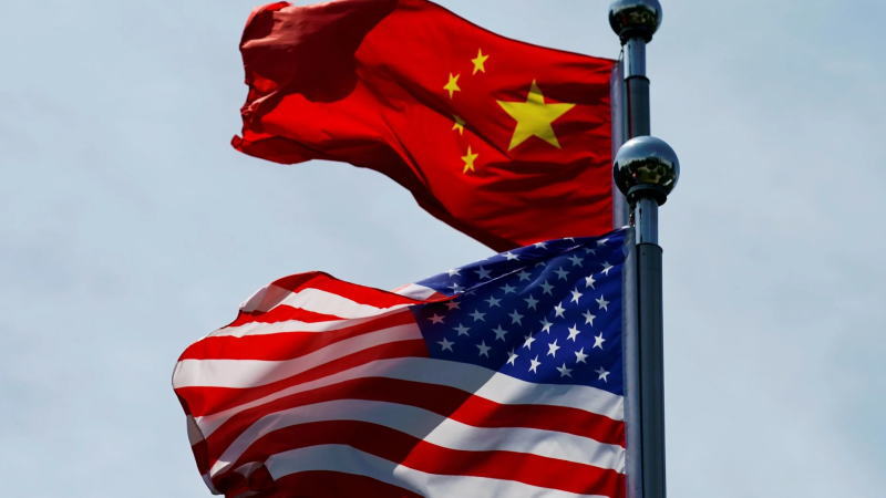 受中美关税升级的影响，中国股市下跌