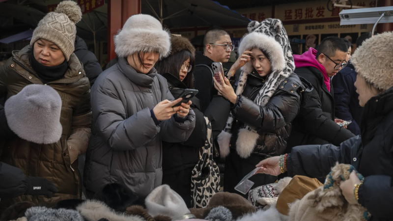 核心经济数据解读：年初，中国消费和工业产出均超预期，而失业率创两年来新高