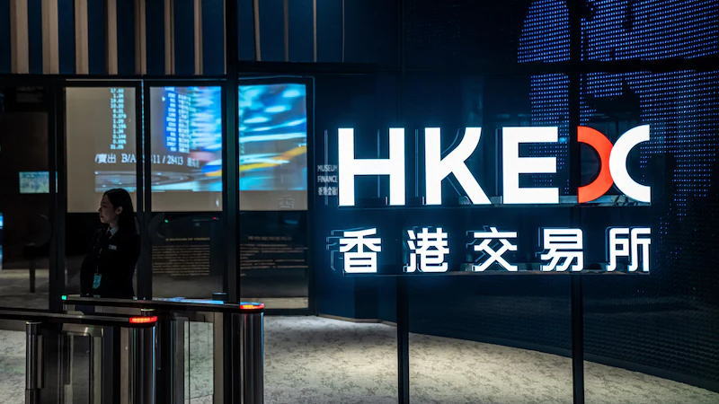 强劲数据抵消了OECD警告的影响，恒指与美国股指期货齐升