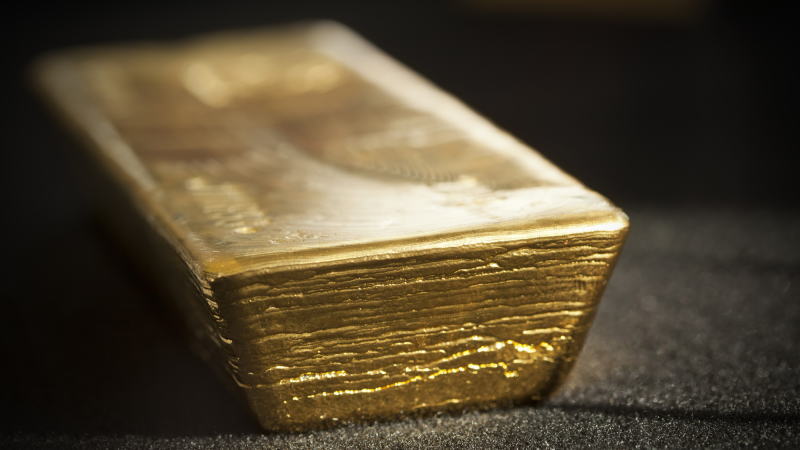 随着谈判截止日临近贸易紧张局势可能加剧，黄金涨势加速