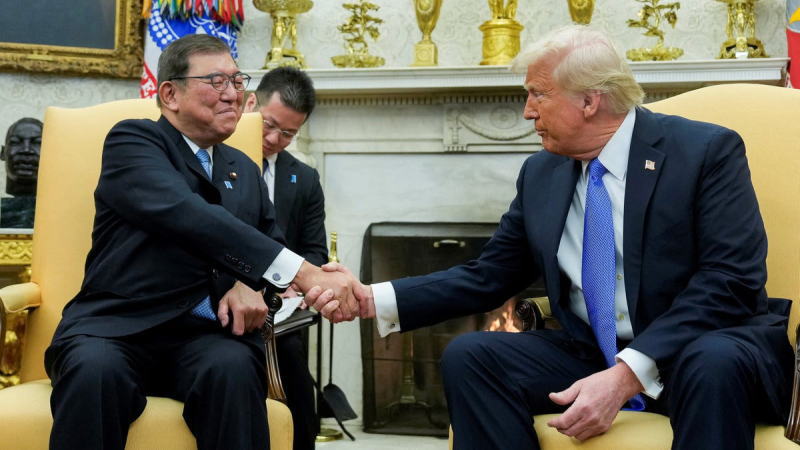 特朗普宣布与日本达成贸易协定，关税降至15%对美投资5500亿美元