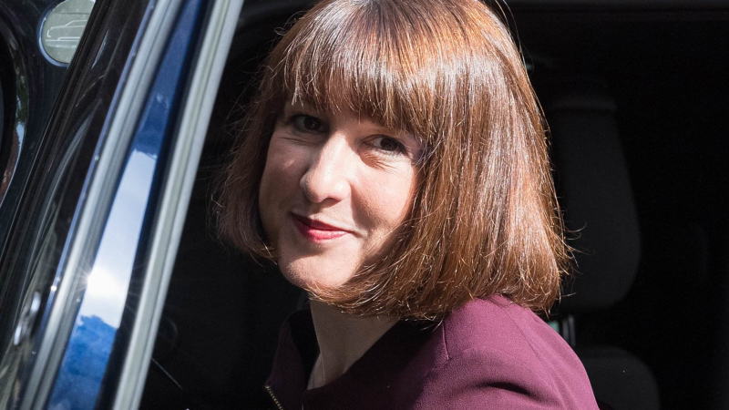 英镑价格走势，英镑兑美元行情分析，技术分析，英镑期货，英国央行利率决议，美元兑英镑，英国经济数据，英国基本面数据，英国脱欧进程及市场影响