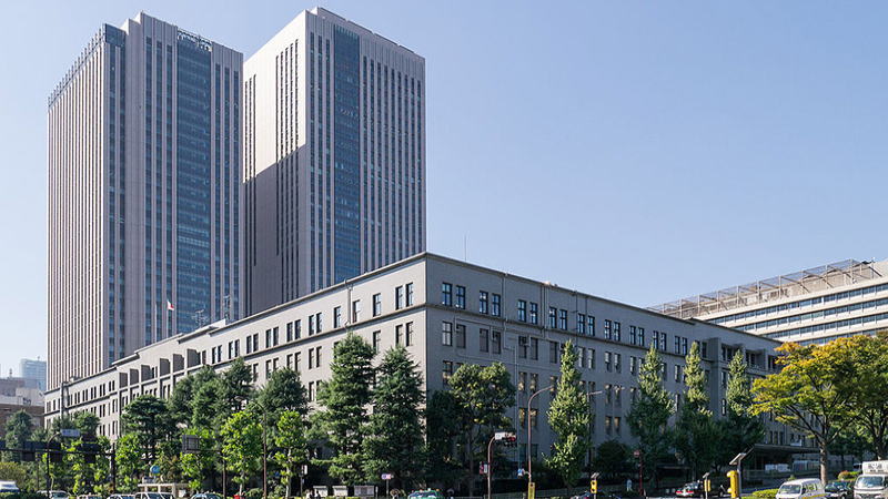 日本20年期国债收益率升至1999年以来最高水平，由于预期发行增加而需求持续疲软