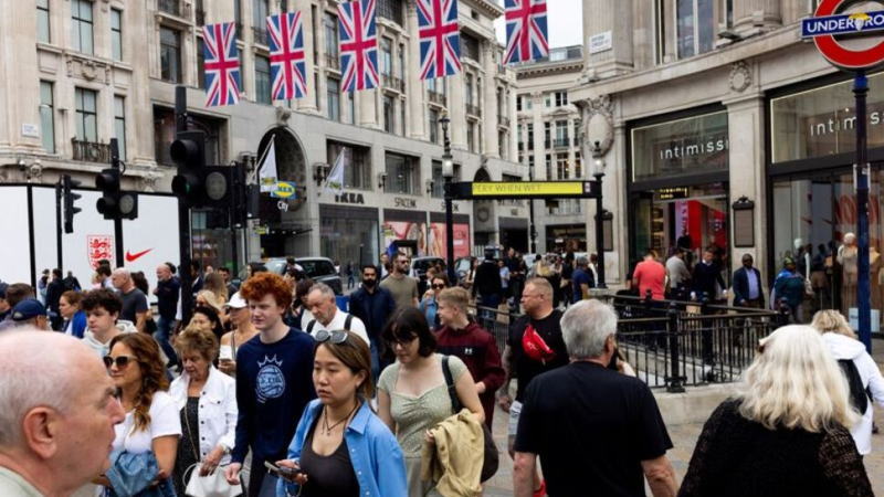 女足赛事与炎热天气推动英国7月零售销售增长0.6%，高于预期