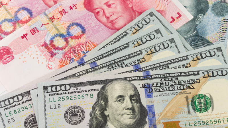 人民币中间价监测：尽管贬值压力加剧，央行继续通过远超预期的定盘价支持人民币
