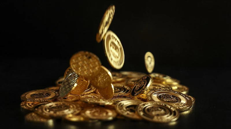 随着欧洲紧张局势升级，金价再次逼近历史高点