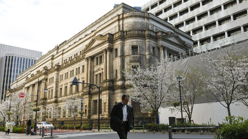 10年期国债拍卖需求下滑，由于央行和国内政局不确定性上升