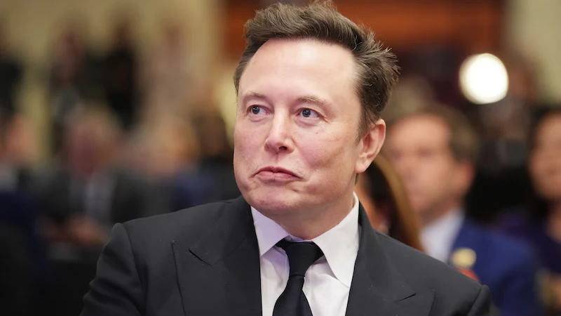 在特斯拉财报电话会议上，马斯克恳请股东批准对其1万亿美元的薪酬方案