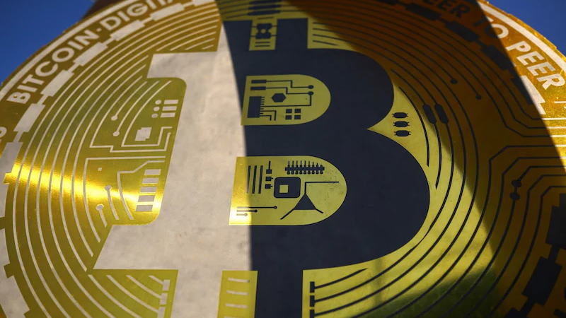 比特币跌破6万美元后反弹，塞勒暗示买入