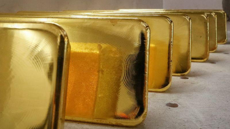 黄金因美国就业强劲及加息押注上升而下跌