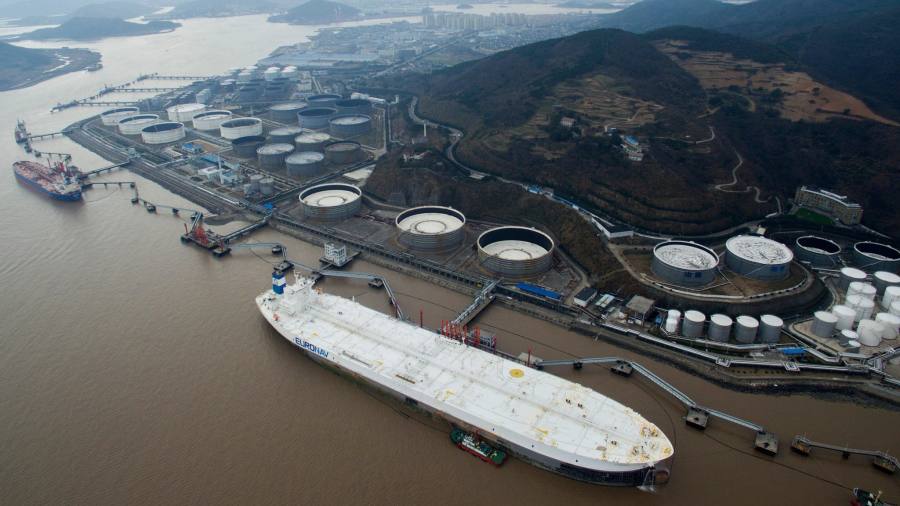 美国石油出口激增导致欧洲现货市场供应充裕，价格持续走低