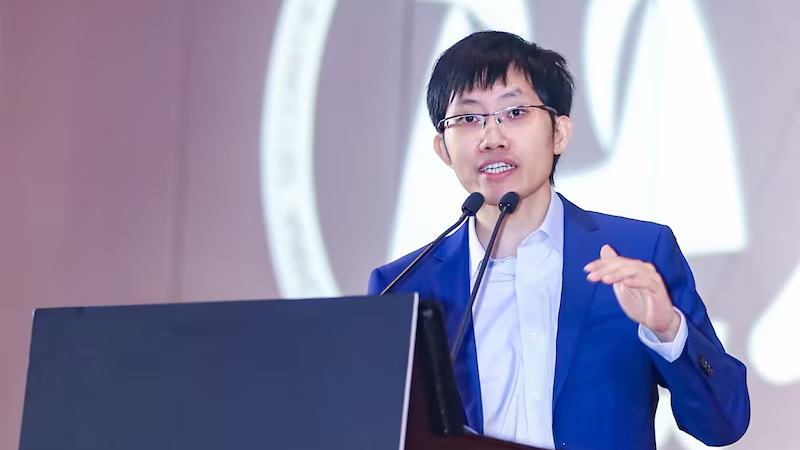 深度求索创始人成为全球最富AI模型创始人