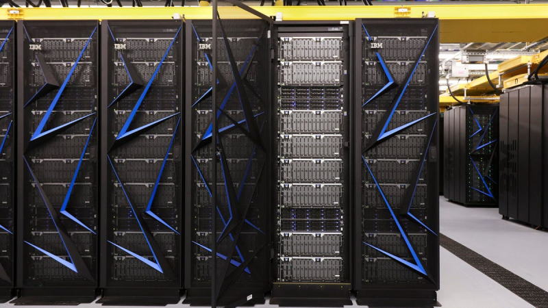 IBM因大型计算机需求疲软下调全年销售预期