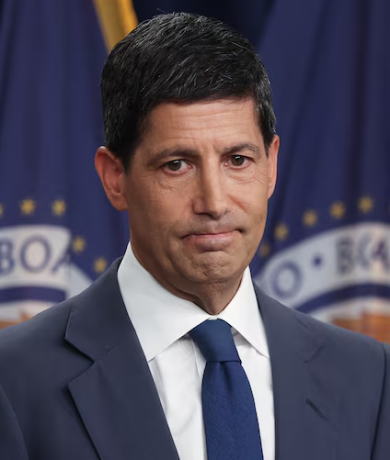 联邦公开市场委员会(FOMC),会议决议,会议纪要,会议声明,鲍威尔记者招待会,利率决议及市场影响,fomc会议前瞻,加息降息,缩表计划，美联储降息，美联储利率决议及市场影响，鲍威尔最近讲话，利多利空黄金美元