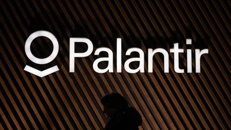 Palantir上调营收和盈利预期后股价飙升