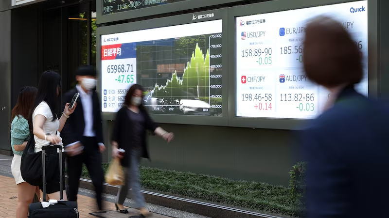 日本为支撑日元在下跌后创纪录花费964亿美元