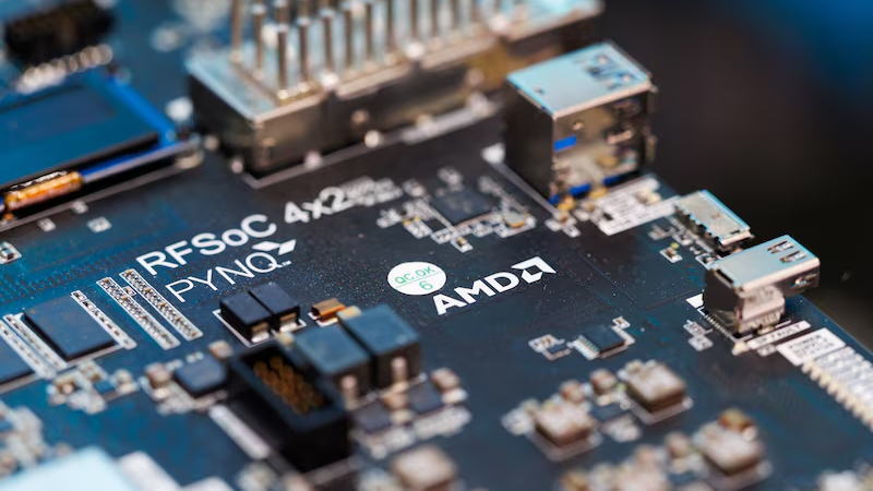 AMD上涨10%，英特尔上涨14%，因Meta新AI代理初步成功