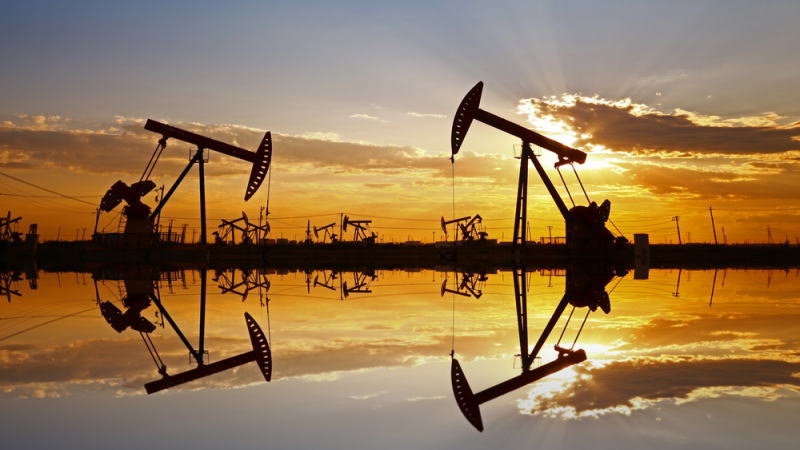 国际油价新年开局横摆，投资者关注OPEC+会议与委内瑞拉局势
