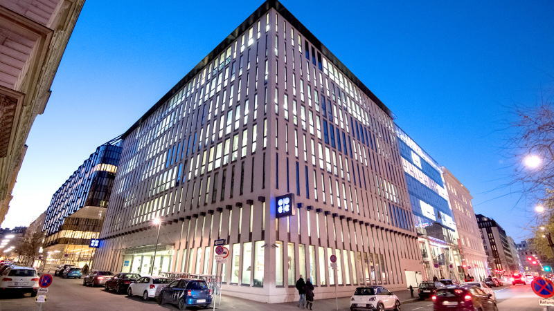 OPEC+决定4月增产20.6万桶/日，作为一级缓冲
