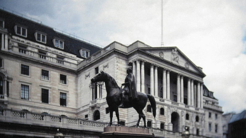 通胀放缓背景下英国央行将基准利率下调至3.75%