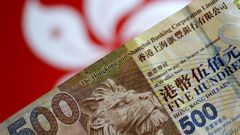 港股飙升大幅提振了对港元的需求，港元兑美元暴涨
