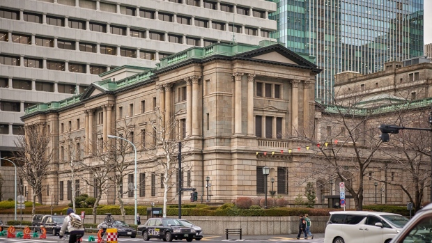 分析：日本央行释放鹰派暗示，加息仍在考量范围内