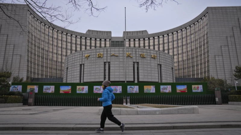一线国际机构对中国火箭齐射式系列刺激措施的评论